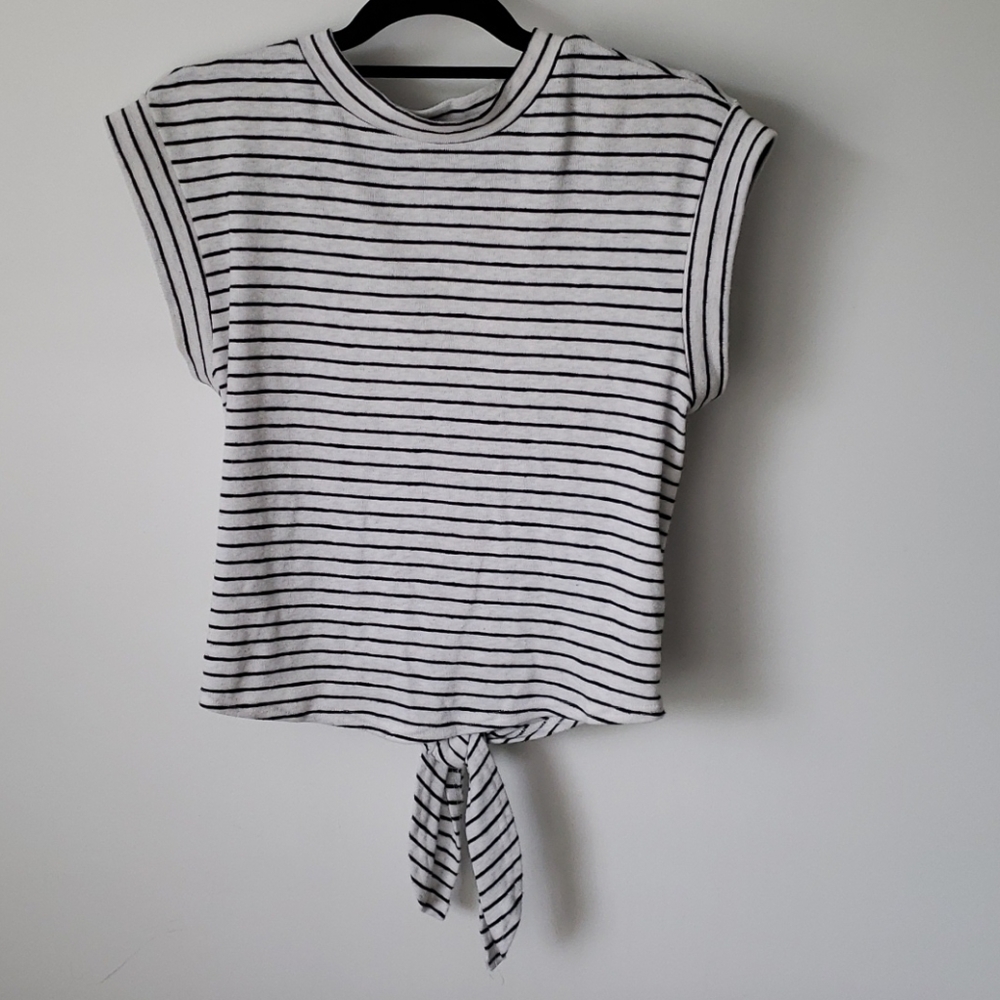 Code X Mode White and black stripe top